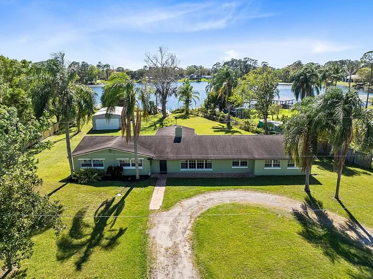 9744 Cub Cv — Photo 2