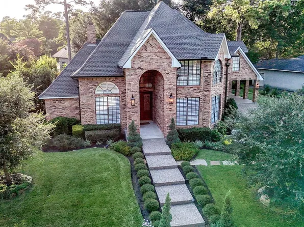 240 Edgewood Dr, Montgomery, TX 77356