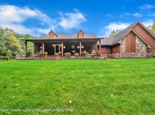 142 Gray Rd, Lapeer, MI 48446