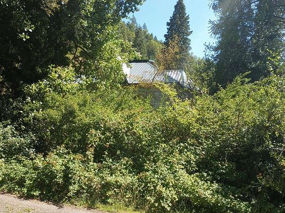 3rd image of 809 Canyon Creek Dr