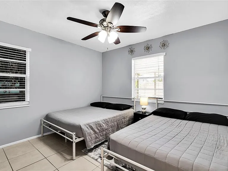 2648 Nassau St — Photo 18