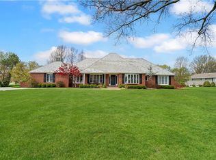 8544 Roe Ave, Prairie Village, KS 66207