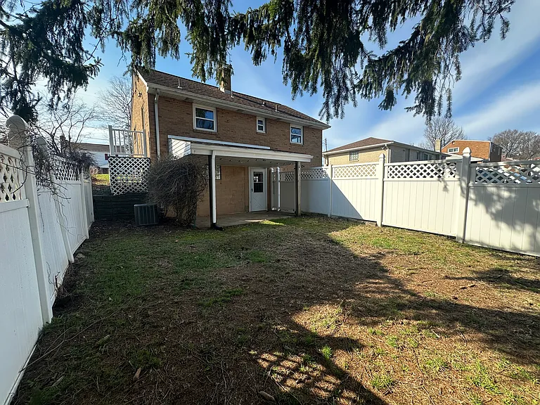 327 Hoffman Rd — Photo 13