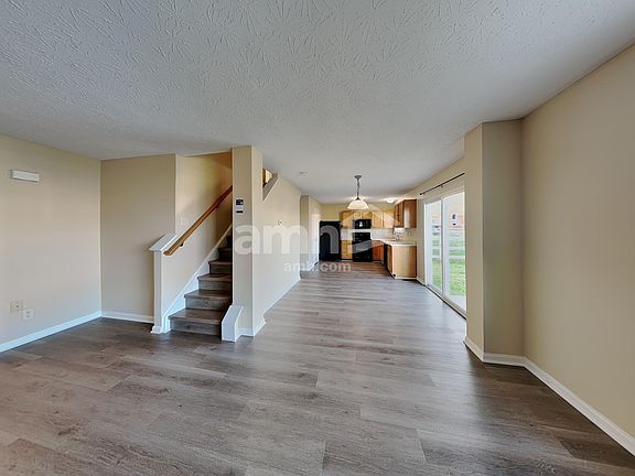4th image of 700 Berlander Dr