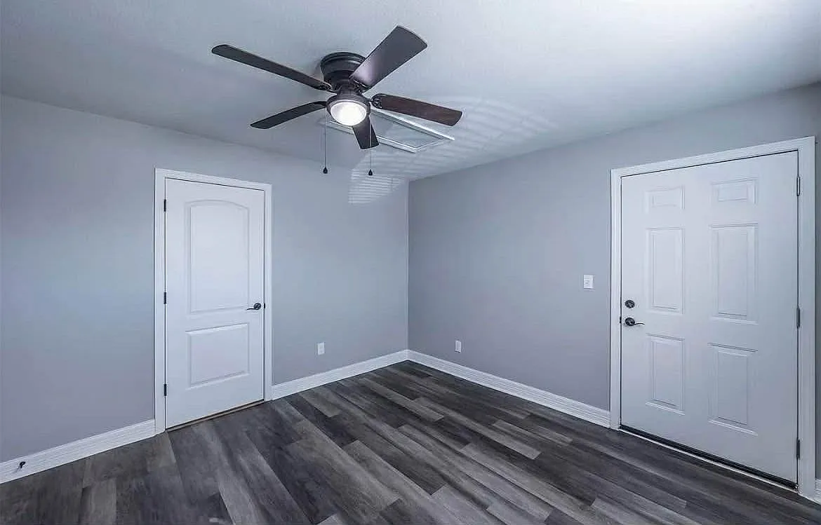 2 bed, 978 sqft, $1,350 — Photo 4