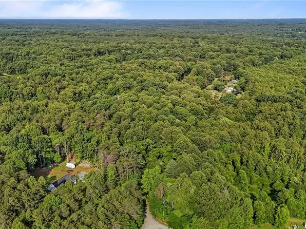 6910 Long Meadow Ln, Whitsett, NC 27377