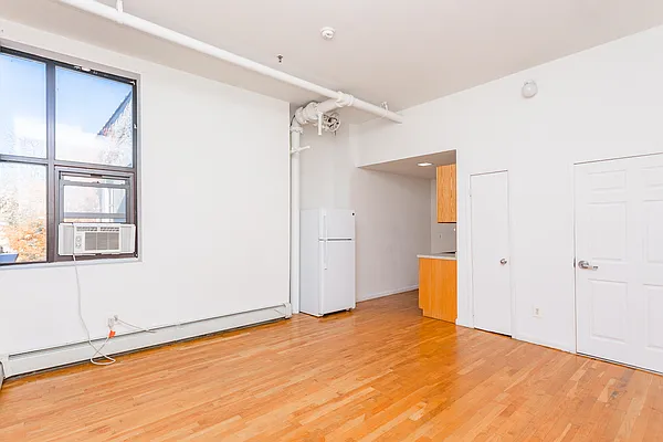 Rented by The InHouse Group | media 3