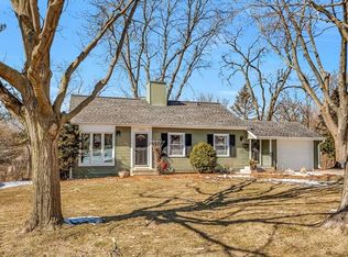 7700 Butternut Ct, Woodridge, IL