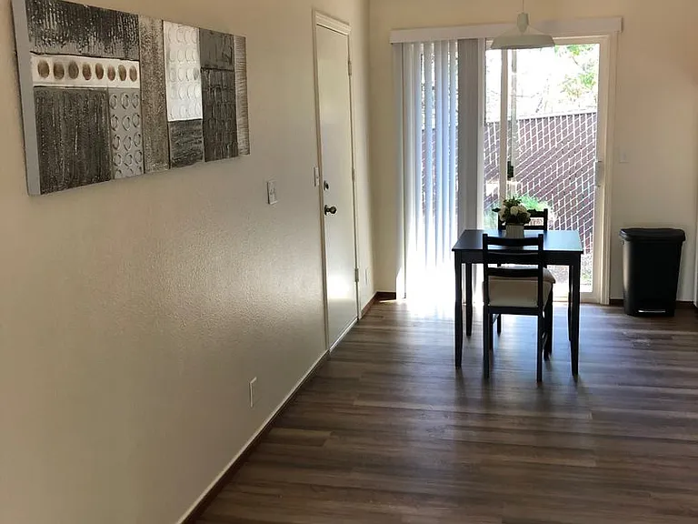 5455 Sawmill Rd — Photo 3