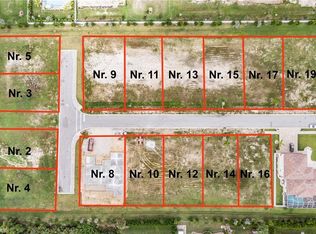12 Willoughby Dr, Naples, FL 34110
