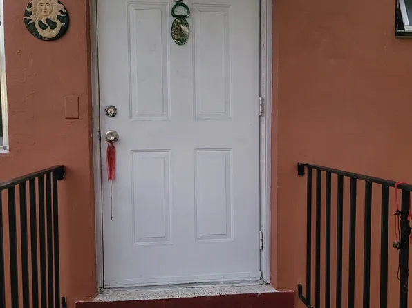 625 E 21st St, Hialeah, FL 33013