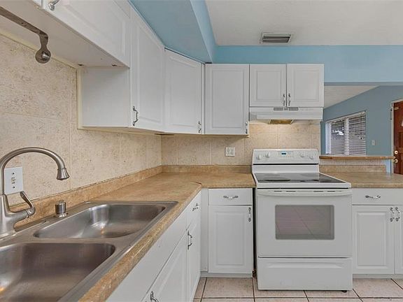 5th image of 5326 Berkley Rd