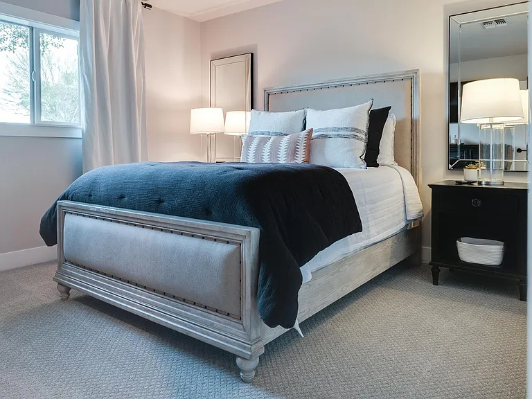 243 W Harmont Dr — Photo 15