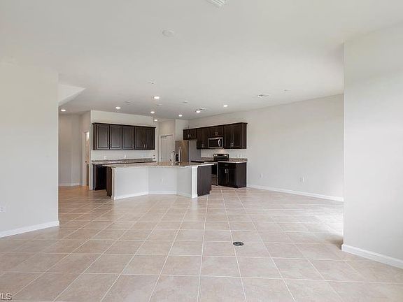 5th image of 12587 Laurel Cove Dr