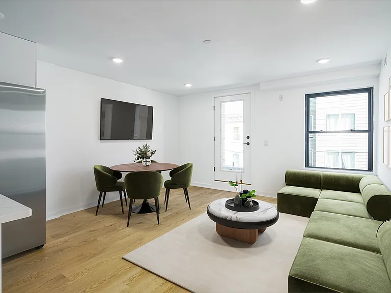 630 Moore St #301 — Photo 2
