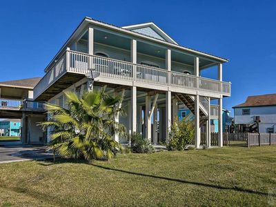 960 Palm Ridge Dr, Crystal Beach, TX, 77650