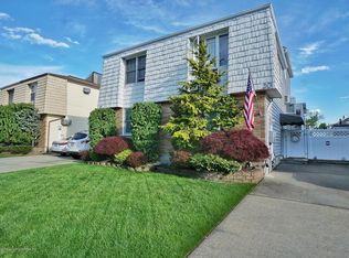 20 Waring Ave, Staten Island, NY 10312