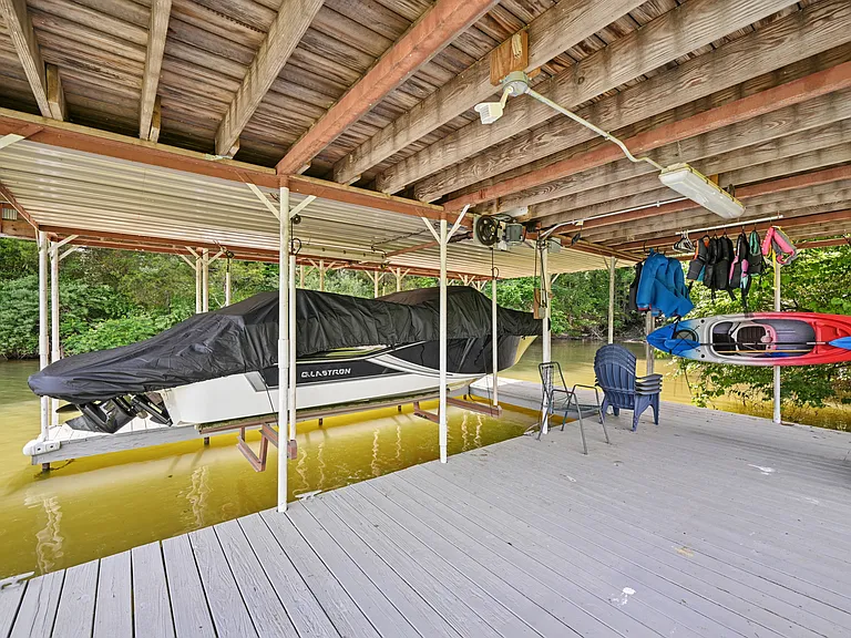 135 Harbour Pointe Dr — Photo 47