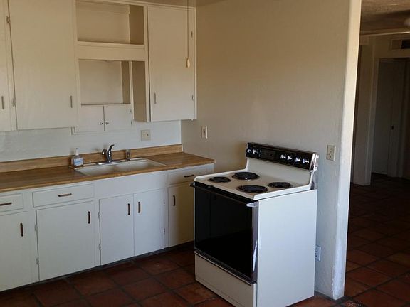 Front Kitchen (stove replaced, photo to be updated)