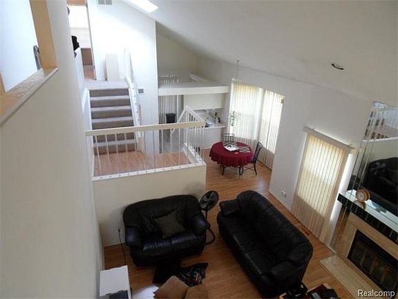 4th image of 6774 Stonehedge Ct #1
