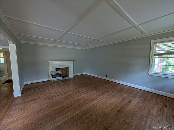 2nd image of 10 Brantwood Dr