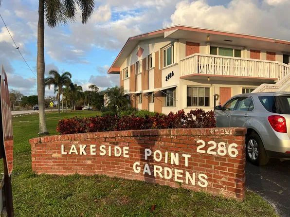 2286 Lake Osborne Drive #16, Lake Worth Beach, FL 33461