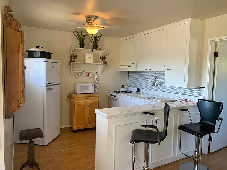 2528 De La Vina St — Photo 28