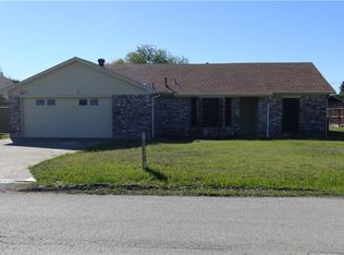 3 Gregg Rd, Krum, TX 76249