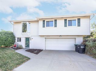6342 N 109th Cir, Omaha, NE 68164