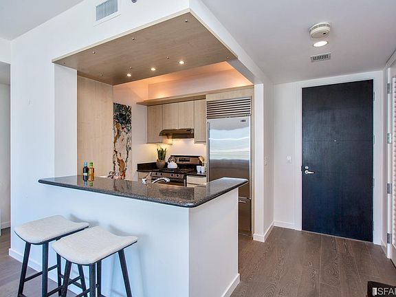 5th image of 219 Brannan St Unit 15B