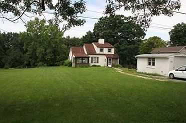 2nd image of 588 Shore Dr