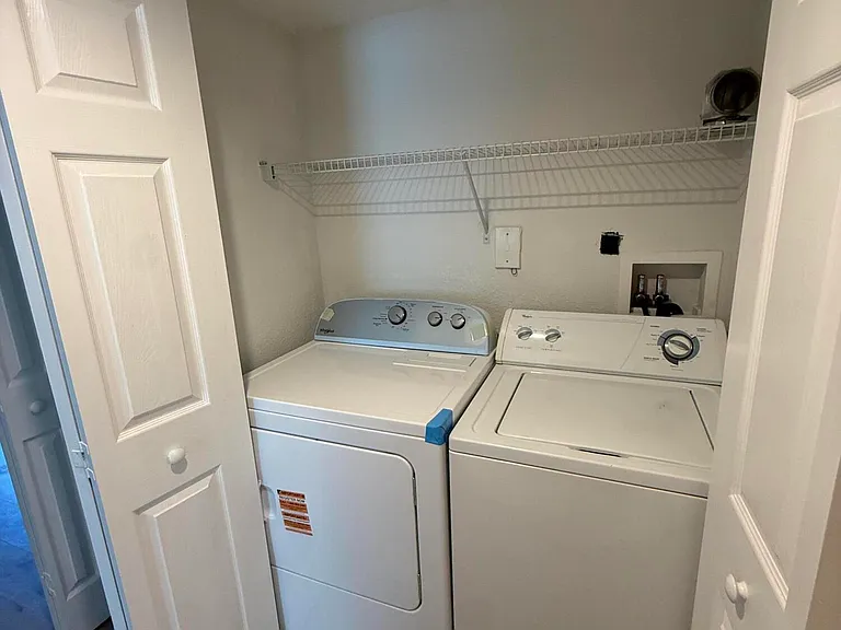231 SW Palm Dr #107 — Photo 20