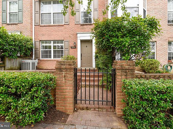 2nd image of 3296 Mount Vernon Ave