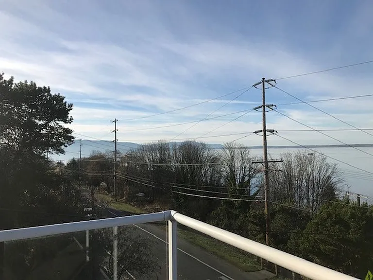 600 Boulevard St — Photo 11