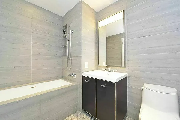 Rented by Gulia Wang, LREB | media 30