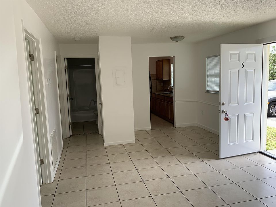 1st image of 555 13th Pl