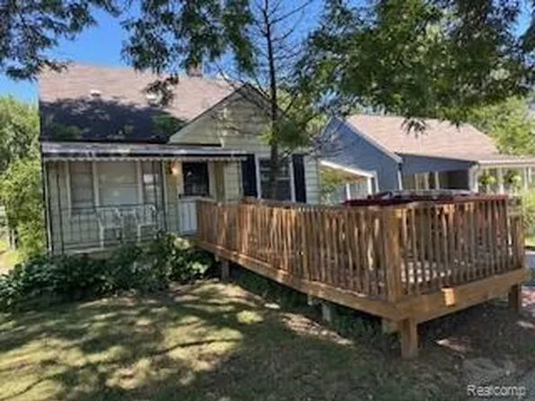 575 Wesbrook St, Pontiac, MI 48340