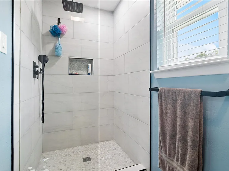 5214 Rustle Leaf Dr — Photo 23