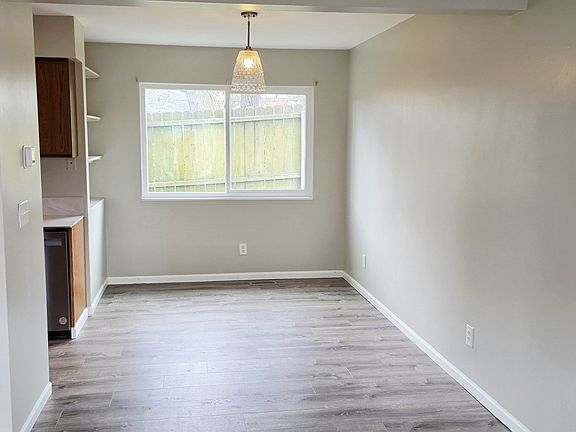 5th image of 428 Pettibone St