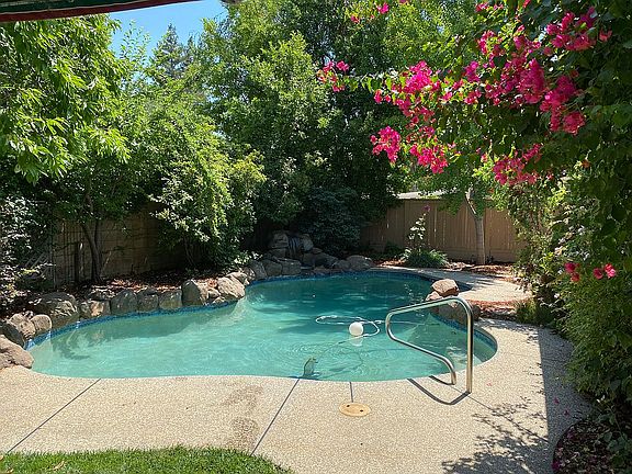 3rd image of 11936 Silver Cliff Way