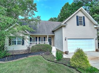 144 Gray Cliff Dr, Mooresville, NC 28117