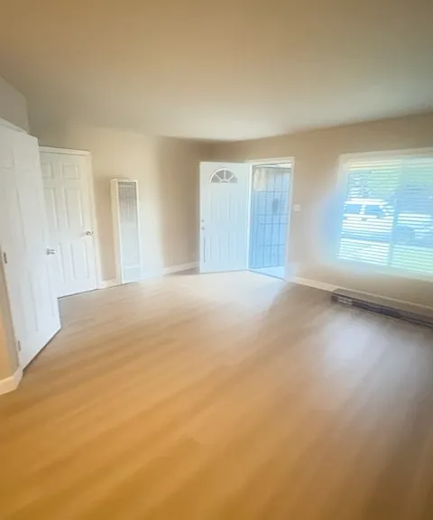 367 Rotary St — Photo 2