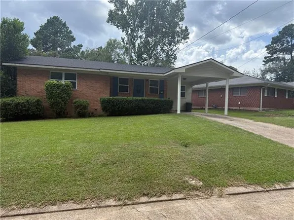 605 Lallah St, Pineville, LA 71360