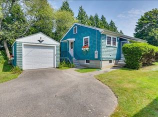59 Beachview Ter, Middletown, RI 02842