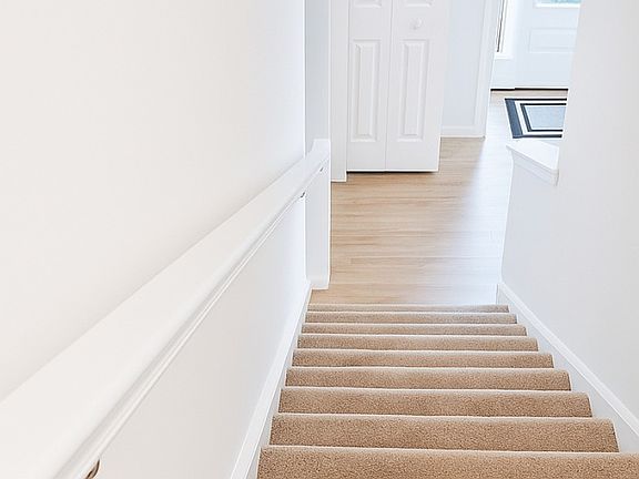 5th image of 607 Lily Ct