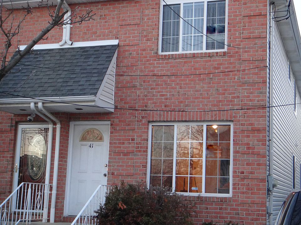 1st image of 41 Diaz St