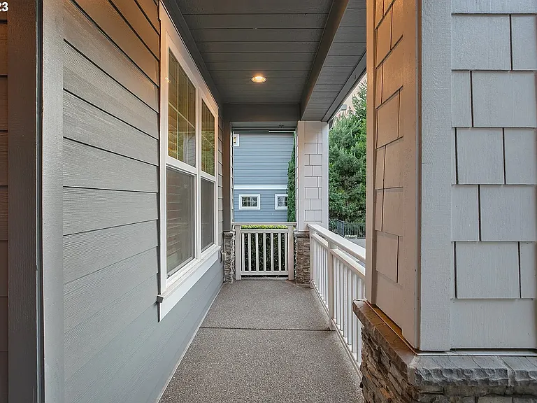 2227 Matterhorn Ct — Photo 4