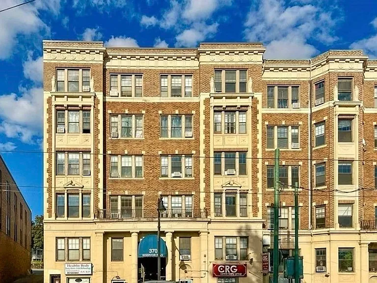 370 Chestnut Hill Ave #45 — Photo 2