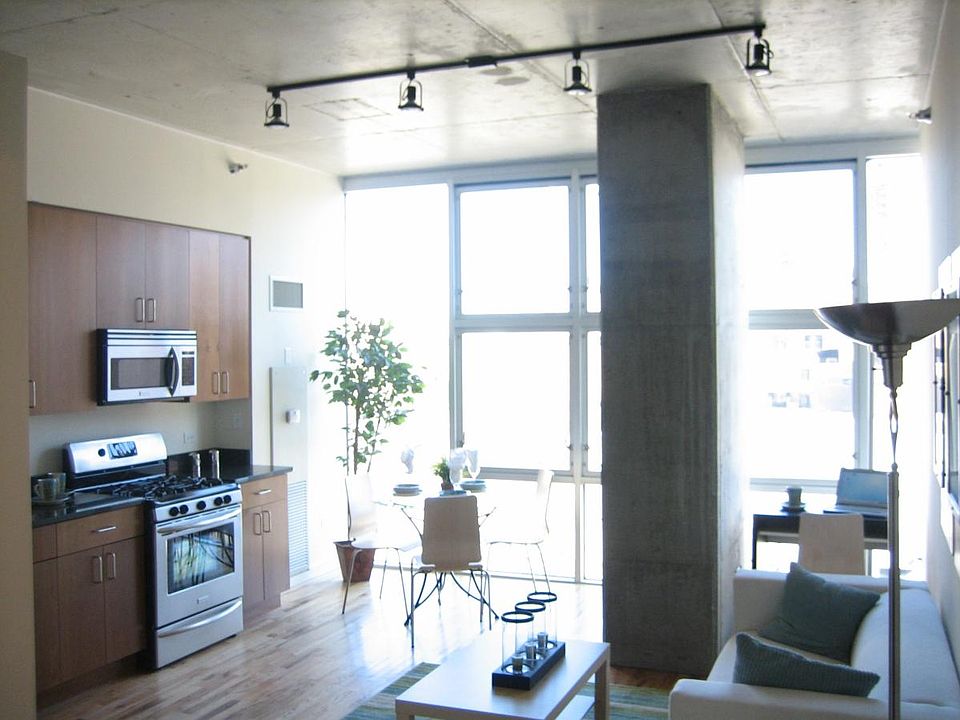 1st image of 1720 S Michigan Ave APT 607