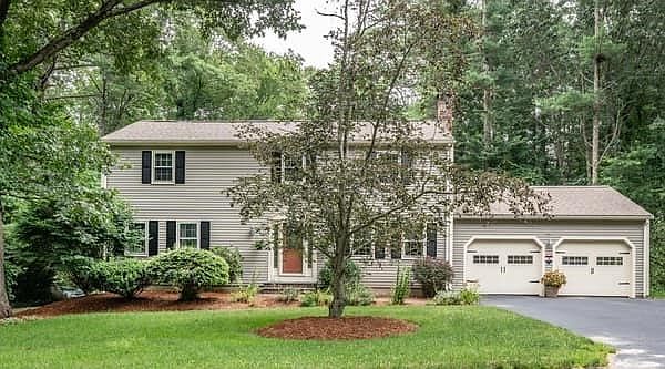 1st image of 32 Heritage Hill Dr